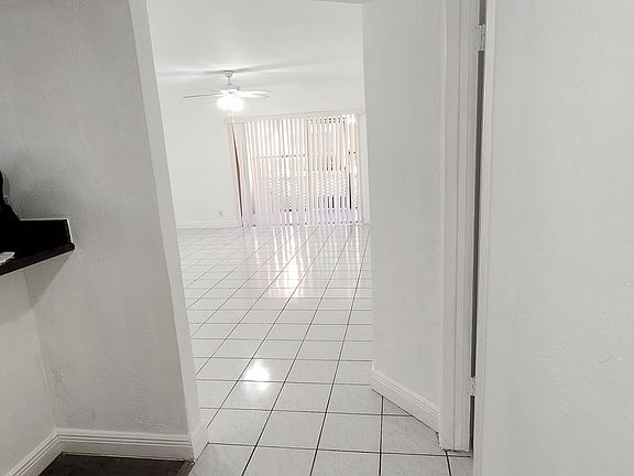 3rd image of 13707 Kendale Lakes Cir APT 103-C