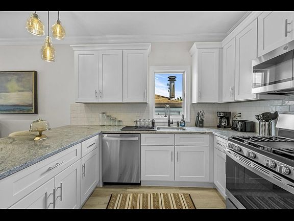 4th image of 517 Bergen St Unit 2