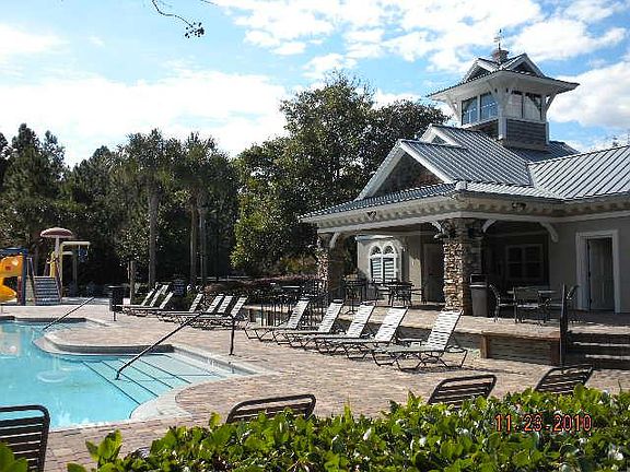 3rd image of 1740 Forest Lake Cir E APT 3