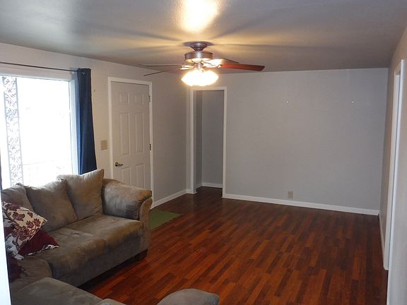 3rd image of 2325 King St