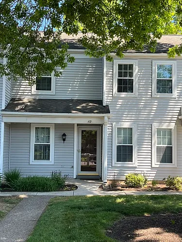 112 Cambridge Ct Photo 1