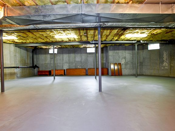 5th image of 85 Club Pointe Dr #85