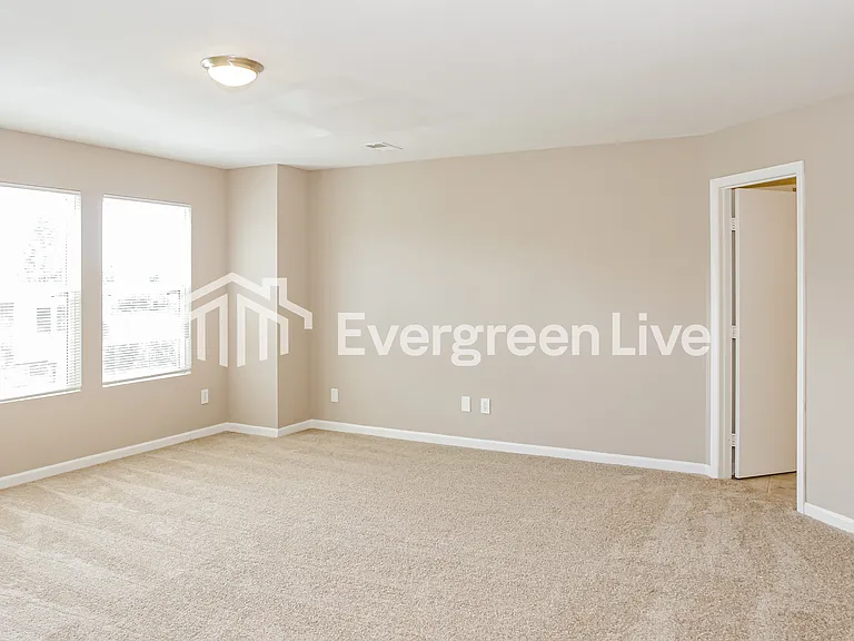 203 Dormont Dr NE — Photo 9