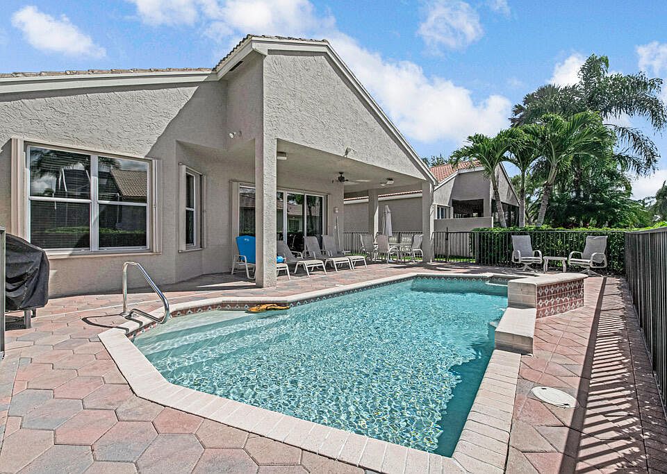 7775 Ocean Sunset Drive, Lake Worth, FL 33467 | Zillow
