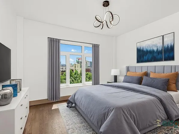 419 East 135th Street image 4 of 8