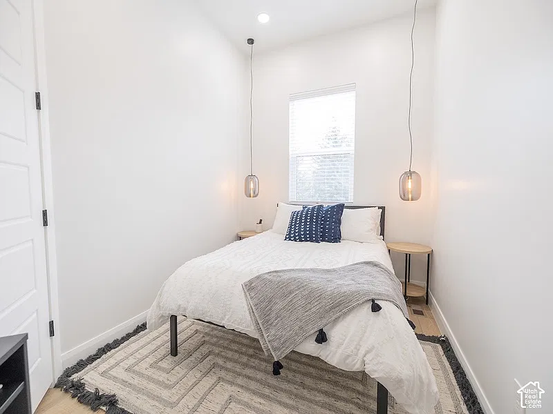 4 bed, 1697 sqft, $4,700 — Photo 4