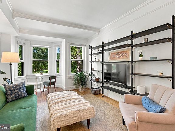 2nd image of 3040 R St NW APT 2