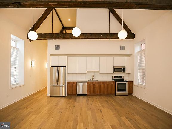 2nd image of 1416 Frankford Ave #202