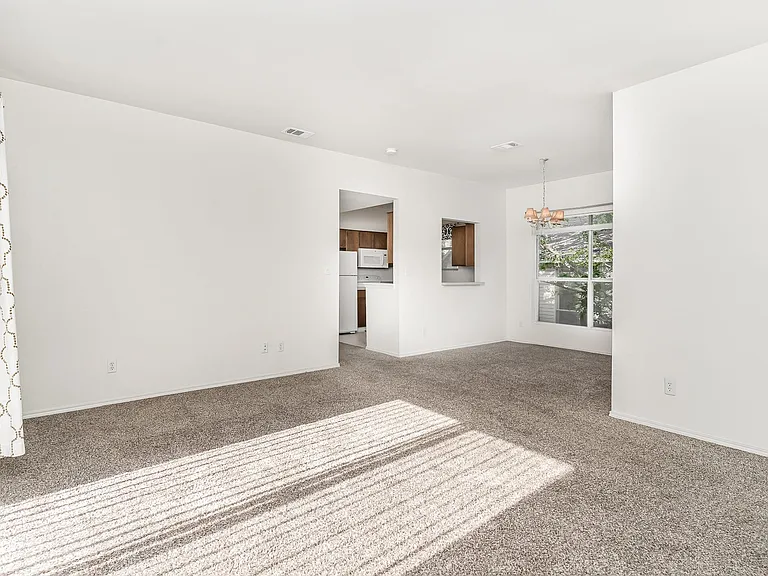 3329 Rosedale Ave #21 — Photo 5