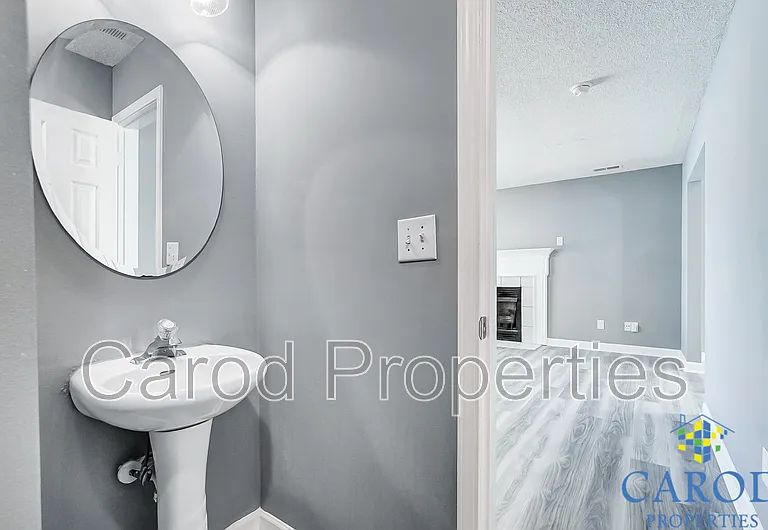 1015 Alston Hill Dr — Photo 12