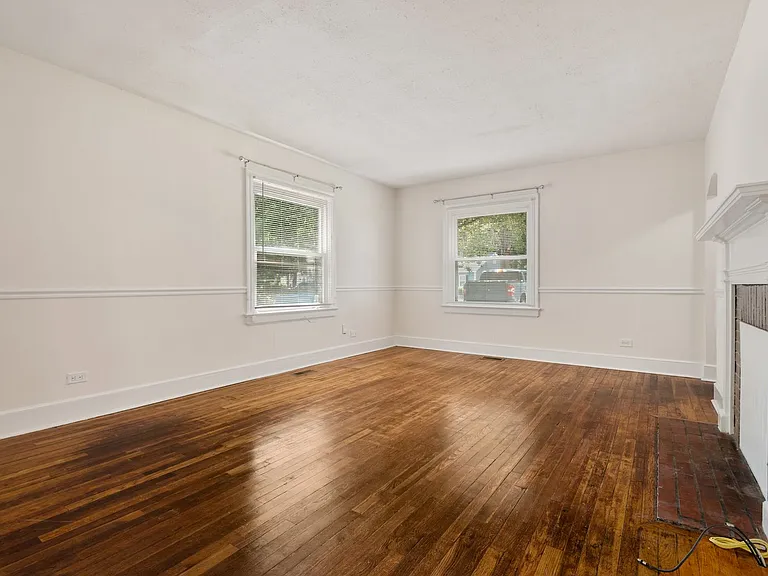 2816 Broad St — Photo 3