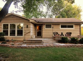 1808 Park Haven Dr, Champaign, IL