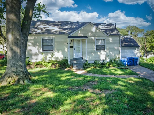 7470 Sharon Dr #1, Saint Louis, MO 63136