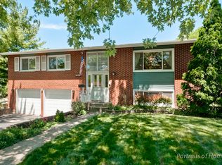2536 Jackson Dr, Woodridge, IL 60517