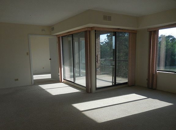 2nd image of 400 Park Ave APT 302