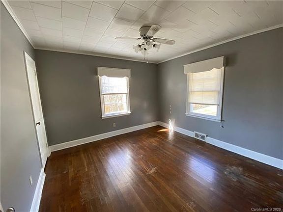 4th image of 202 Margarette Ave
