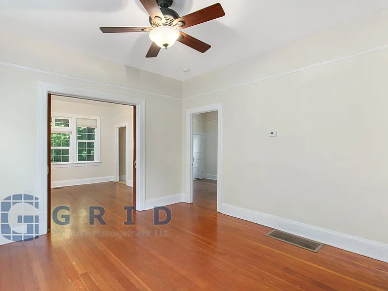 3922 N Michigan Ave — Photo 9
