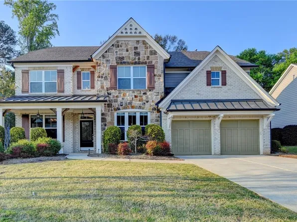 346 Spotted Ridge Cir, Woodstock, GA 30188