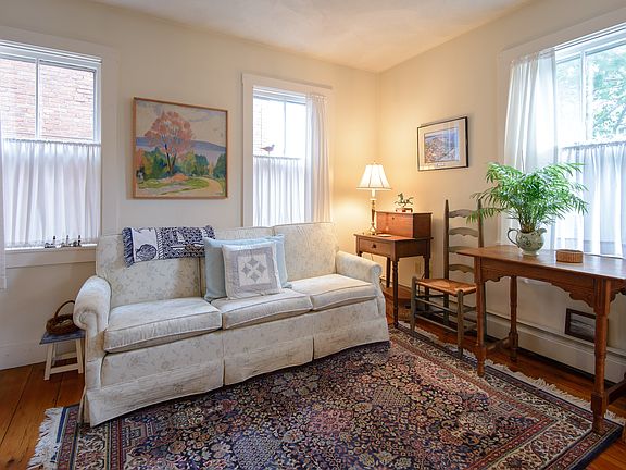 4th image of 6 Palfrey Ct #2