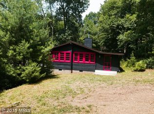 520 Whispering Pines Way, Lost City, WV 26810