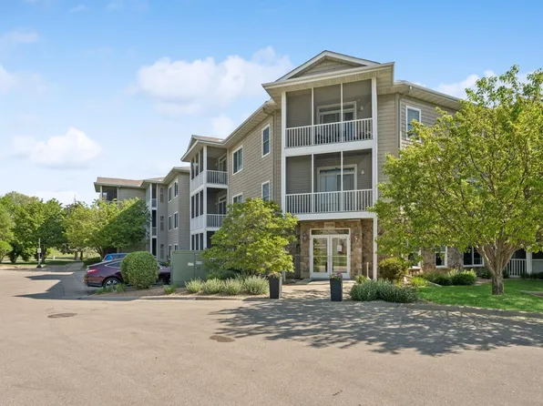 110696 Village Rd APT 316, Chaska, MN 55318