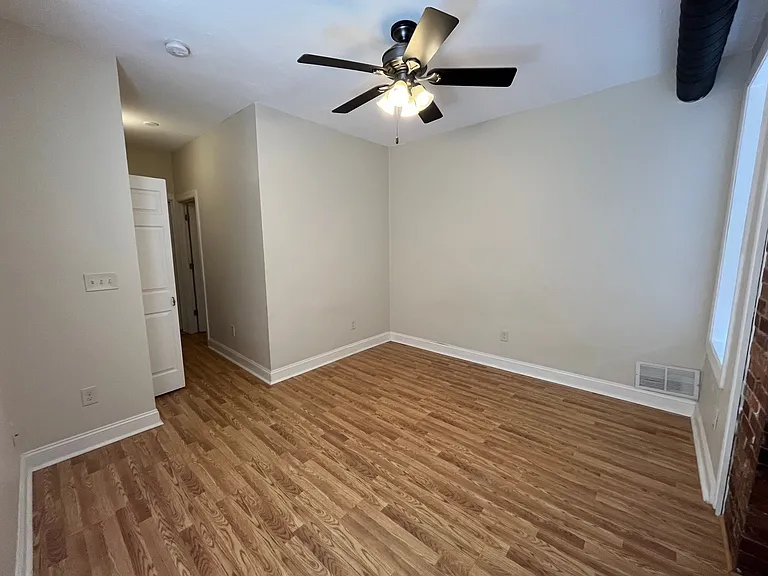 912 Portland St #3 — Photo 7