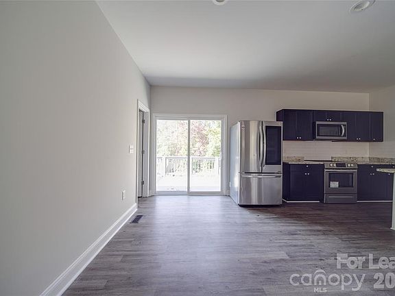 4th image of 112 Rockwell Ct