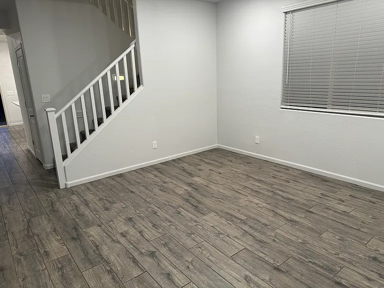 4550 N 92nd Ln — Photo 21