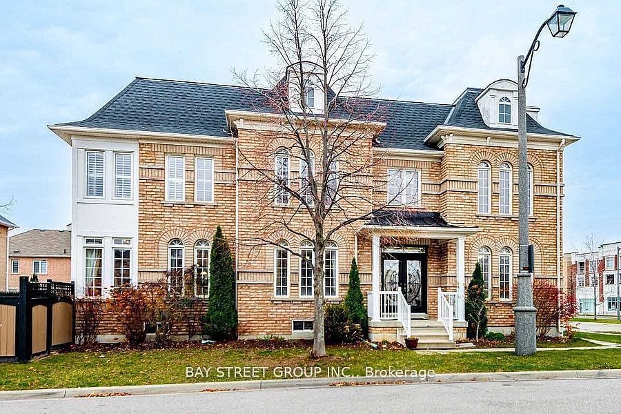 1st image of 80 Geddington Cres