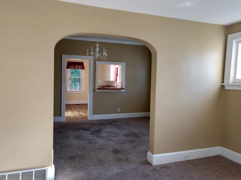 3536 Linwood Ave — Photo 6