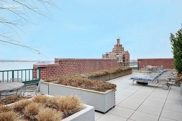 Rented by Sotheby's International Realty | media 19