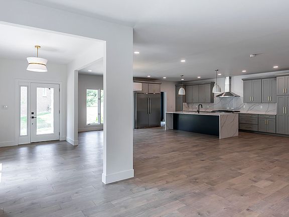 5th image of 3400 Chestnut Hill Ln