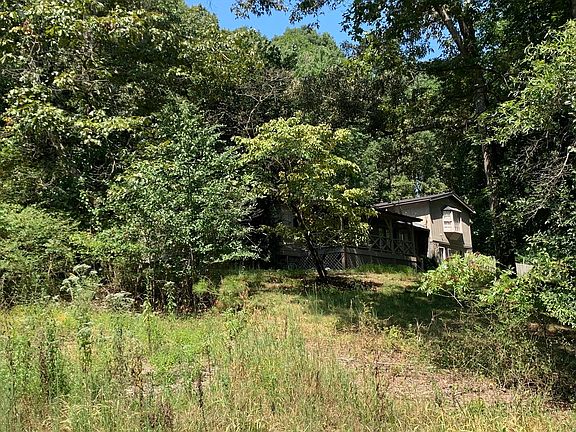 5th image of 104 Lance Rd NE