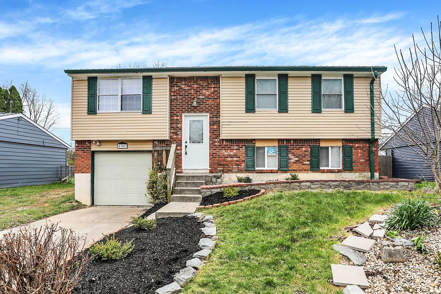 5707 Yucatan Dr photo 1