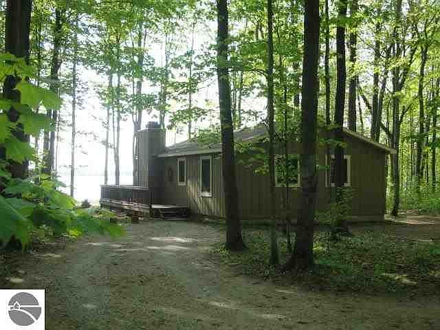 1st image of 4600 Hidden Harbor Dr NE