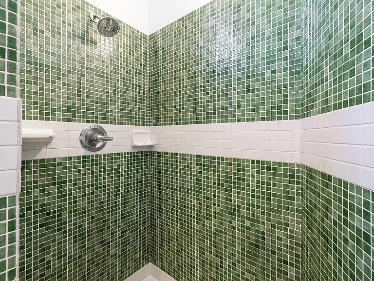254 Throckmorton Ave #C — Photo 17