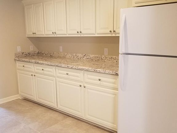 5th image of 17 Kandy Ln