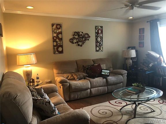 2nd image of 210 15th St E APT 3