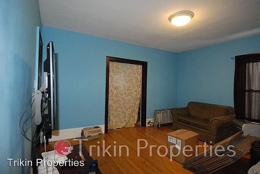 4th image of 253 Humboldt Ave N