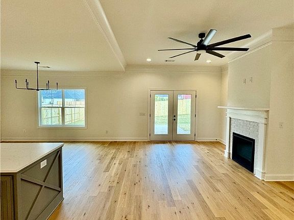 3rd image of 13977 Hemlock Dr