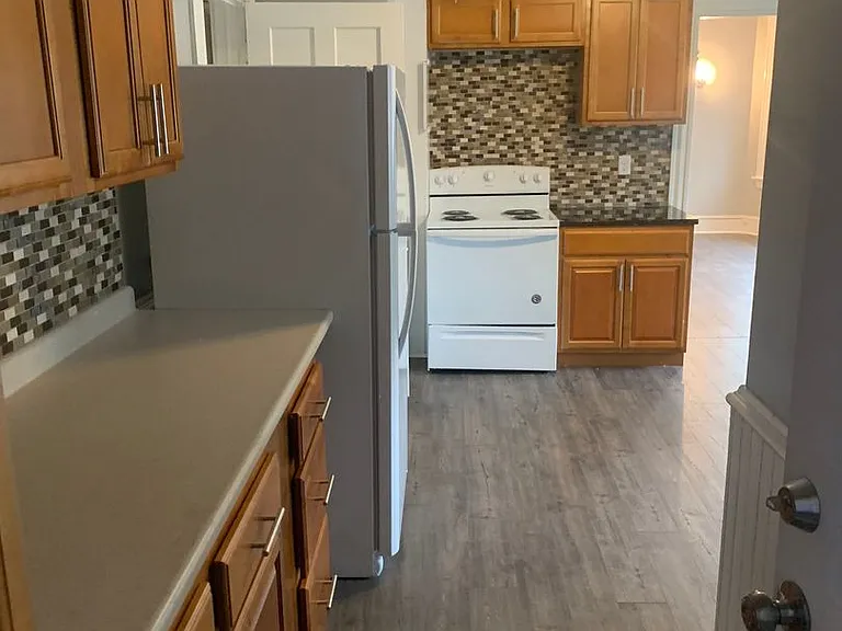 131 Lincoln St — Photo 13