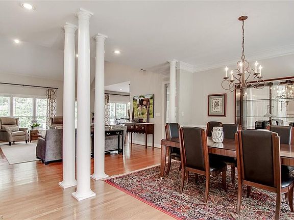 3rd image of 203 Pearce Dr