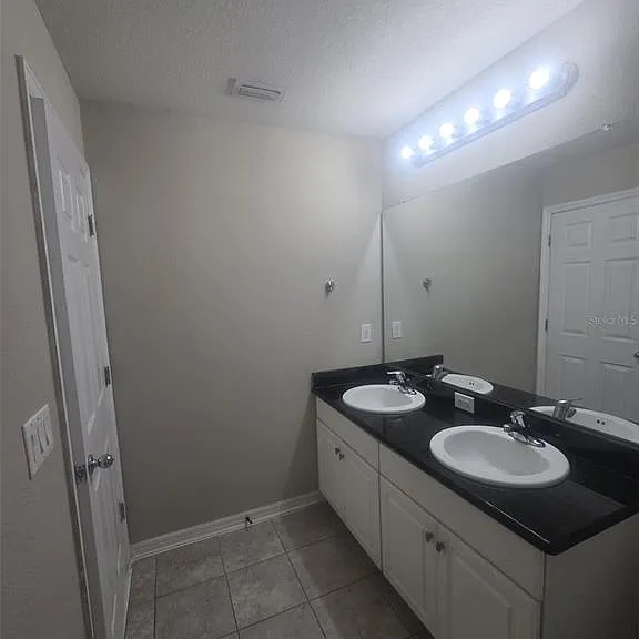 6978 Holly Heath Dr — Photo 25