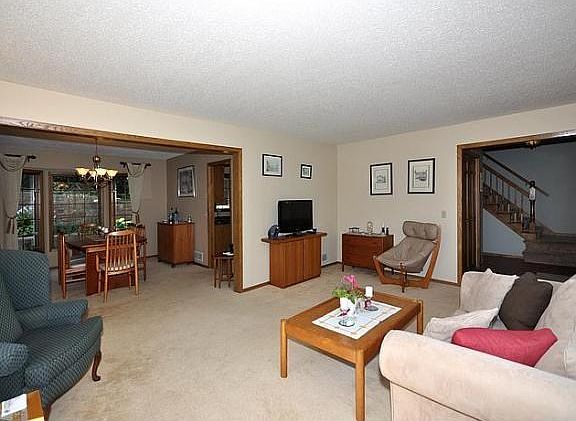 5th image of 2925 Alvarado Ln N