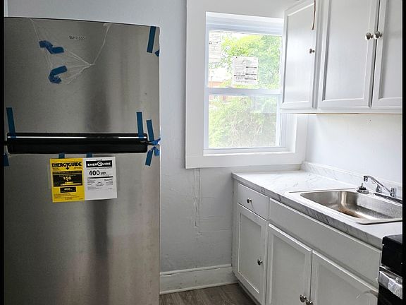 5th image of 228 Tioga St #2