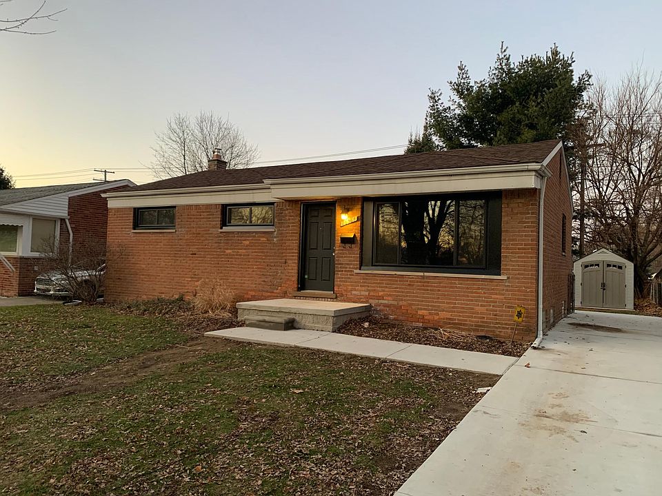 1st image of 26364 Cathedral St