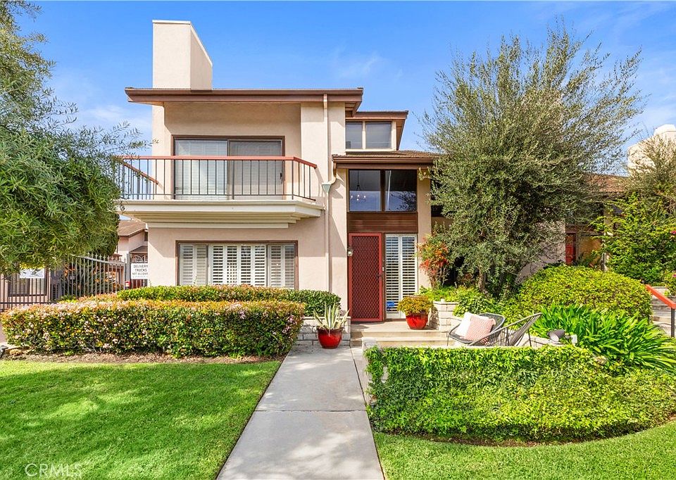 1st image of 4015 N Virginia Rd Unit 4