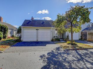 7 Rutland Ln #C, Monroe Township, NJ 08831