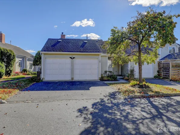 7 Rutland Ln #C, Monroe Township, NJ 08831