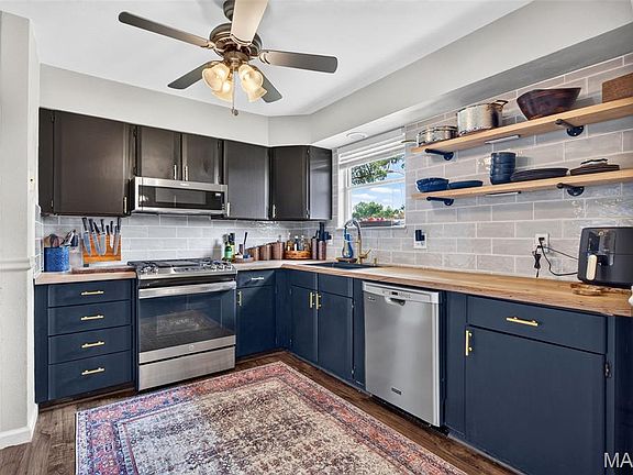 4th image of 2992 Brooklands Way